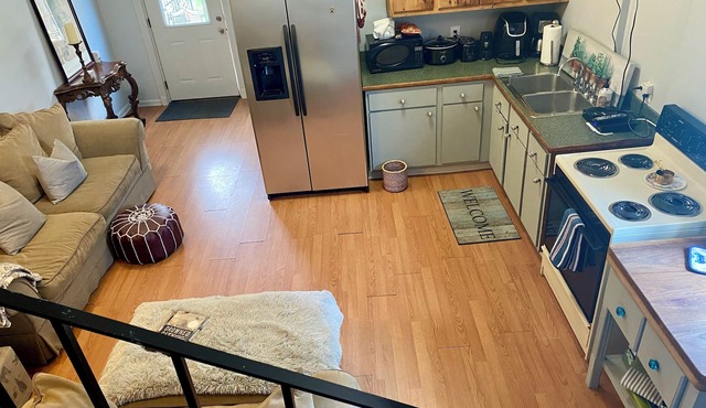 River Ridge cottage sleeps 6 Pet's Welcome 30 day min