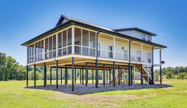 Riverfront Murfreesboro Cabin w/Fire Pit