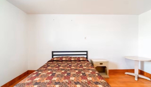 Room near Immaculate Conception Cathedral | Near Downtown | Essential Stay