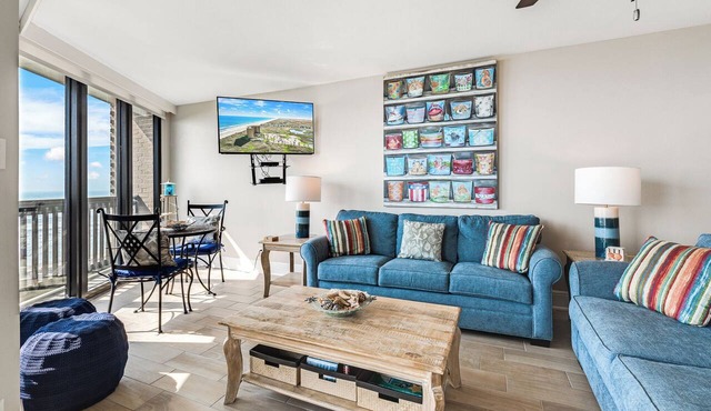 Sandpiper #602: Beachfront 2 Bedroom 2 Bathroom With Spectacular Views and 24 Hour Management