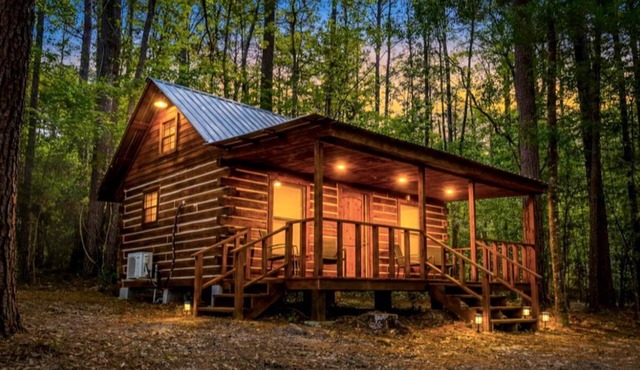 Secluded Cabin Retreat Near Big Thicket & Naskila Casino in Livingston, Texas