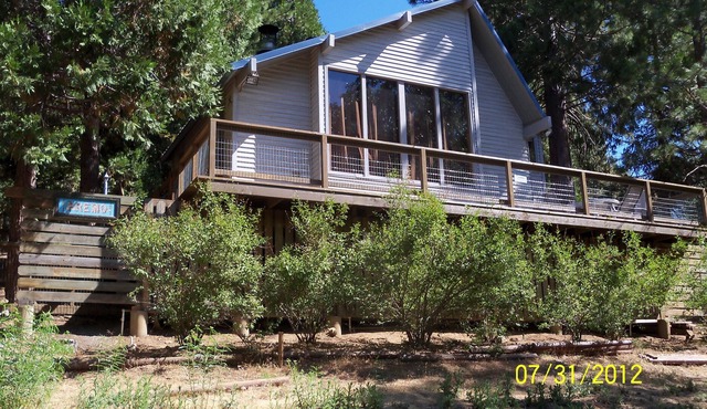 Secluded Mountain Cabin with Rustic Charm in the Sequoia National Forest