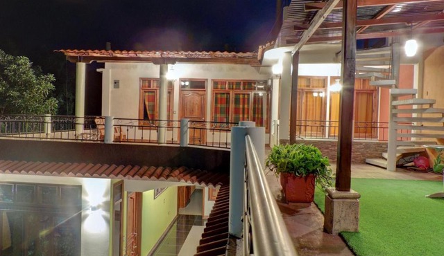 SHANTI SHANTI Hotel & Restaurante
