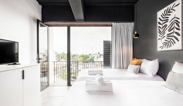 SILK-408 Convenient Apartment in Zone 4