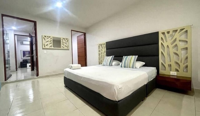 Simple one bedroom apartment in awesome location