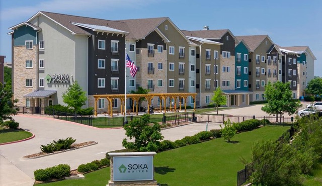 Soka Suites Dallas - Las Colinas