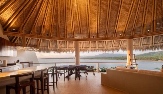 Sophia 8 - Your Oceanfront Penthouse Retreat