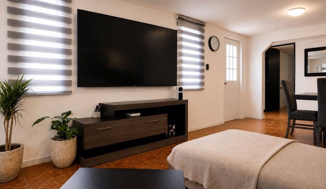 Spacious Apartment in Downtown Los Fuertes