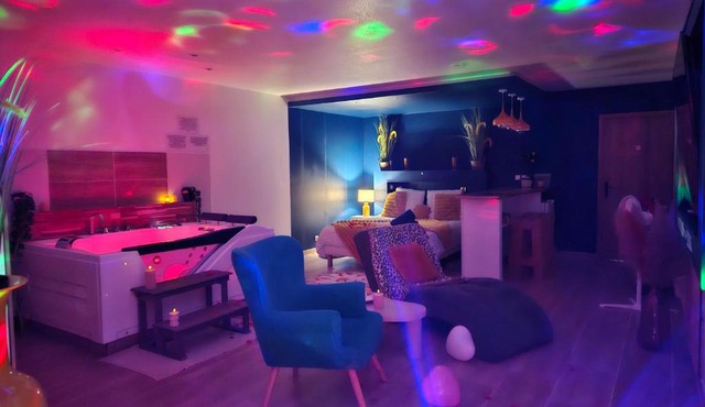 Spa Privatif & Design, Cocon de douceur petit déjeuner compris in Lille
