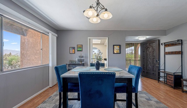 Spacious 2Bed 2bath condo w/pool and spa!