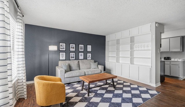 Spacious 3BR Apt in Houston