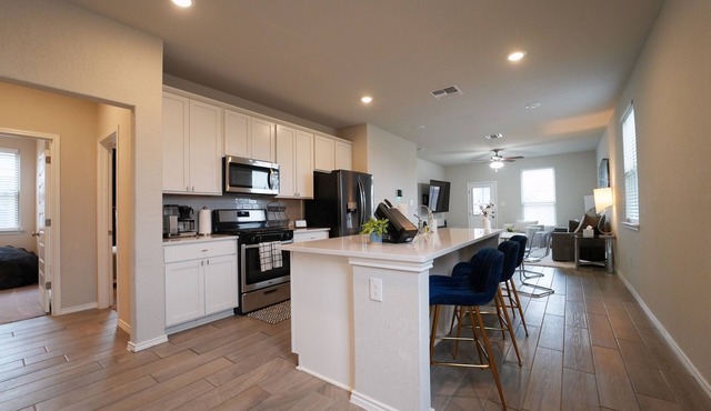 Spacious 3BR Home Near SeaWorld + King Suite