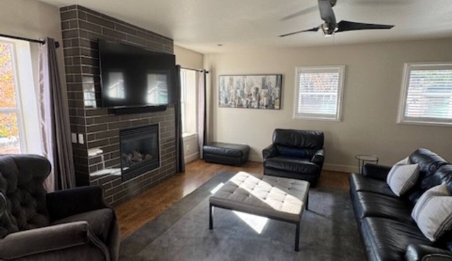 Spacious 4-bedroom, 5 bed house in heart of Denver