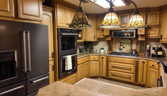 Spacious 4BR/3 Baths Near Airport & La Plaza Mall Large private fenced yard.