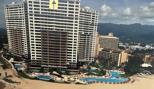 Spacious 5-bedroom Ocean Front Penthouse in tranquil Puerto Vallarta with AC