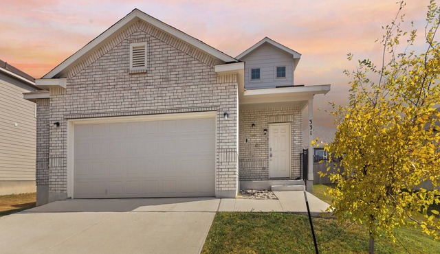Spacious 5-bedroom house in beautiful Cibolo with AC