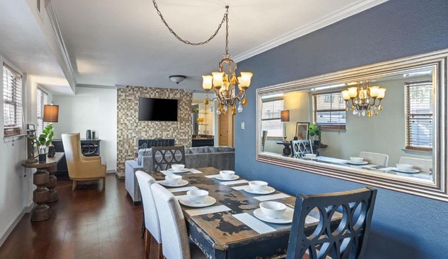 Spacious Austin Retreat 3BR Pool Views
