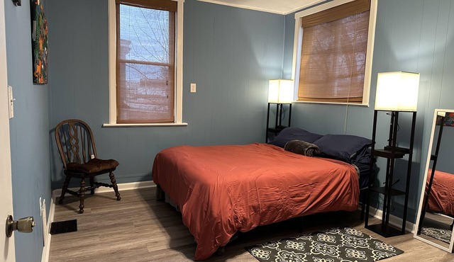 Spacious, charming, comfortable, centrally located and walkable! in Pittsburgh