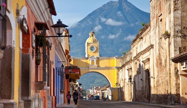 Spacious house 15 people 8 minutes for Antigua Guatemala Nice and Cozy