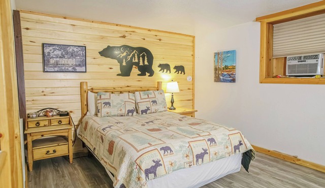 Spacious Lower Level Hotel 2-Bedroom with Views 106