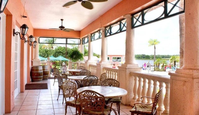 Spacious, Modern Condo Ideal for Couples & Family Getaways | Free Parking & Pool in Clermont