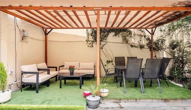 Spacious Single-Story Family Home with Garden and Parking (Near AICM and the Basilica)