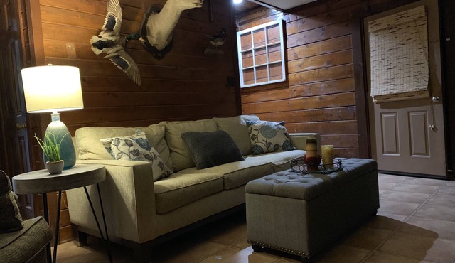 Spacious waterfront cabin located on the lower Sardis lake.
