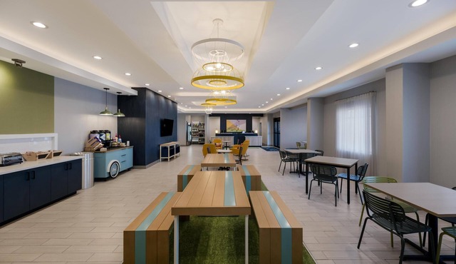 Spark by Hilton Midland South