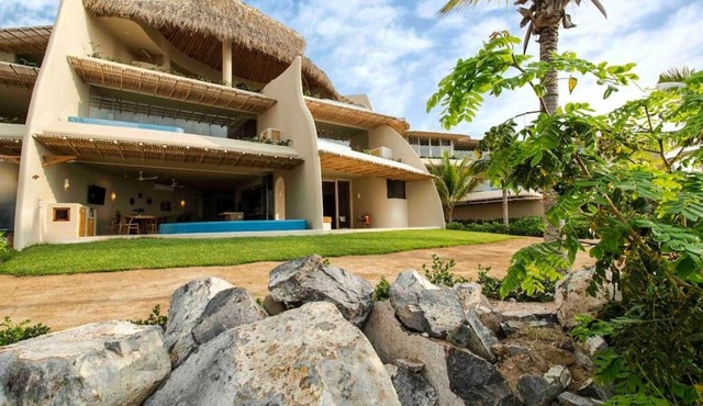 Spectacular beachfront villa
