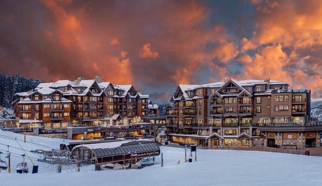 SPRING BREAK - SLOPESIDE Luxury Ski-in/Ski-out- Grand Colorado Peak 8 - SLEEPS 4