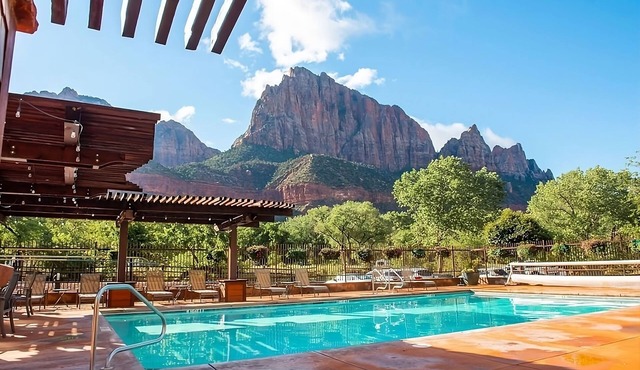 Springdale Outpost | 1 Unit | 1.4 Miles from Bit & Spur Saloon and Local Dining