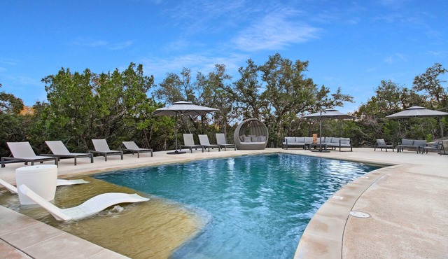 Starlight Horizon 5 Cabins (3 Bed Each) Pool, Firepits, Sleeps up to 40