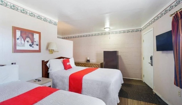 Stay in Alpine: Pet-Friendly Convenient Room with Private Bath Near Fun Spots