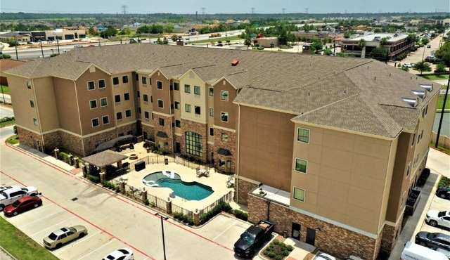 Staybridge Suites Houston - Humble Beltway 8 E by IHG