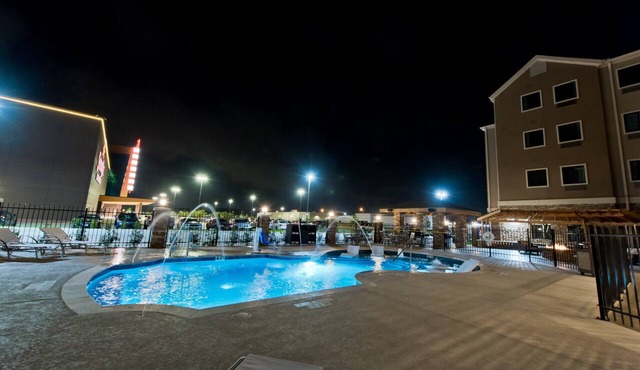 Staybridge Suites Houston - Humble Beltway 8 E by IHG