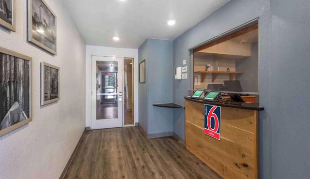 Studio 6 Extended Stay Shreveport Airport LA