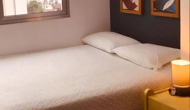 Studio apartment great location trendy area