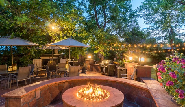 Stunning Entertaining Backyard. Spectacular Amenities. Perfect for Large Group