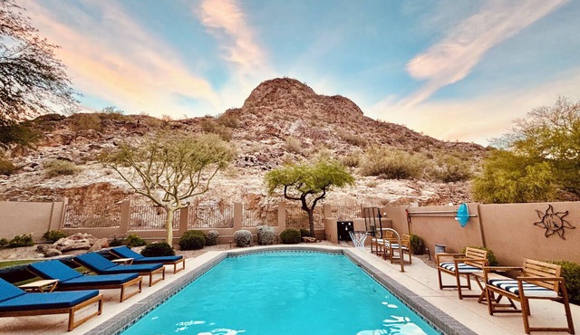 Stunning Mountain View! 5br, Heated Saltwater Pool, King Beds, Games