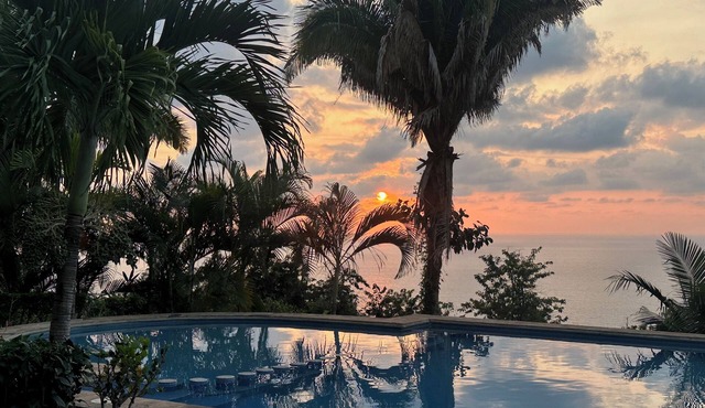 Stunning ocean view 2 bedroom condo with spacious 2nd suite! Escape to paradise!
