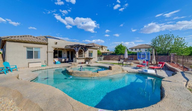 Stunning Queen Creek Getaway with Private Pool!