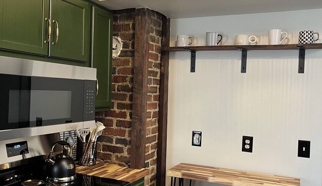 Styled, centrally located 2-bedroom house with AC in eclectic Akron, Ohio in Akron