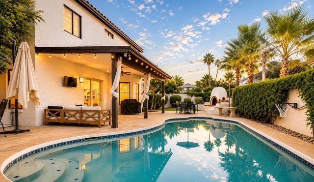 Stylish Gathering House with Pool, Sleeps 12, Near Downtown Gilbert