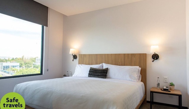 Suite Cama King Size Excelente Ubicación en Qro