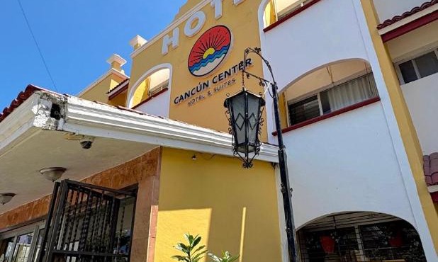 Suites Cancun Center