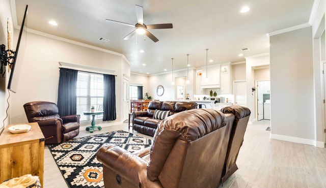 Texas Home w/ Hot Tub: 3 Mi to Downtown Canyon!