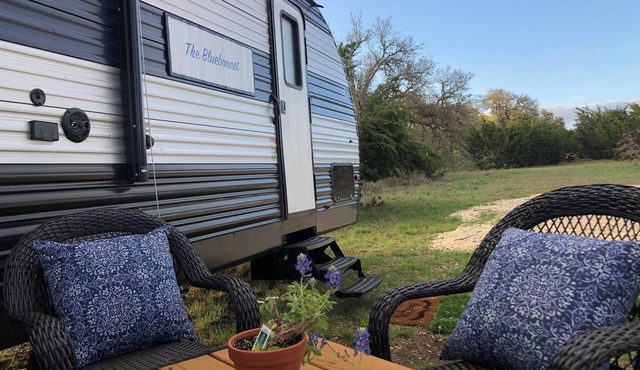 The Bluebonnet Family Glamper with Firetable under the stars in Dripping Springs