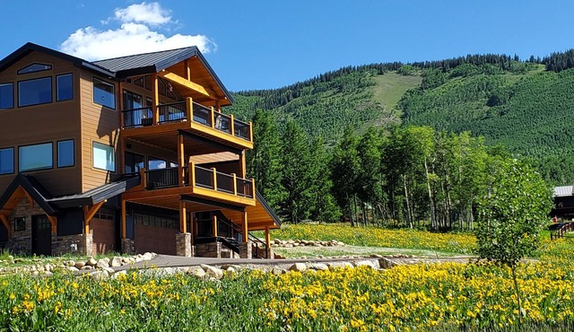 The Crested Butte View House -Incredible Views Perfect for Fall Colors!