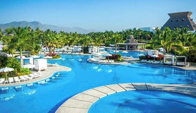 THE GRAND MAYAN 2 bedroom suite at World Famous VIDANTA ACAPULCO