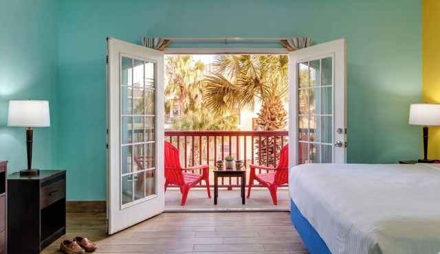 The Island Hotel Near Beach Port Aransas